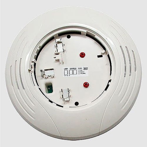 System Sensor B224BI-WH Isolator Detector Base, 6.2" (15.748 cm) diameter, White